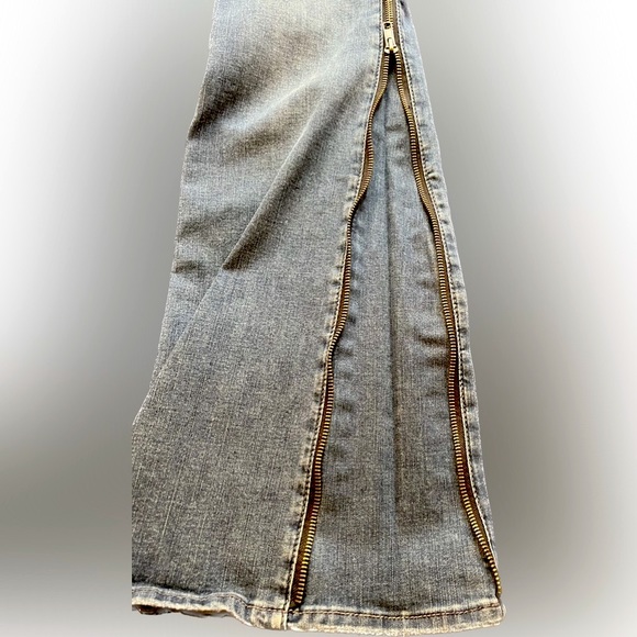 Skinny Girl High Rise Power Moves Flare Jeans - Picture 7 of 7